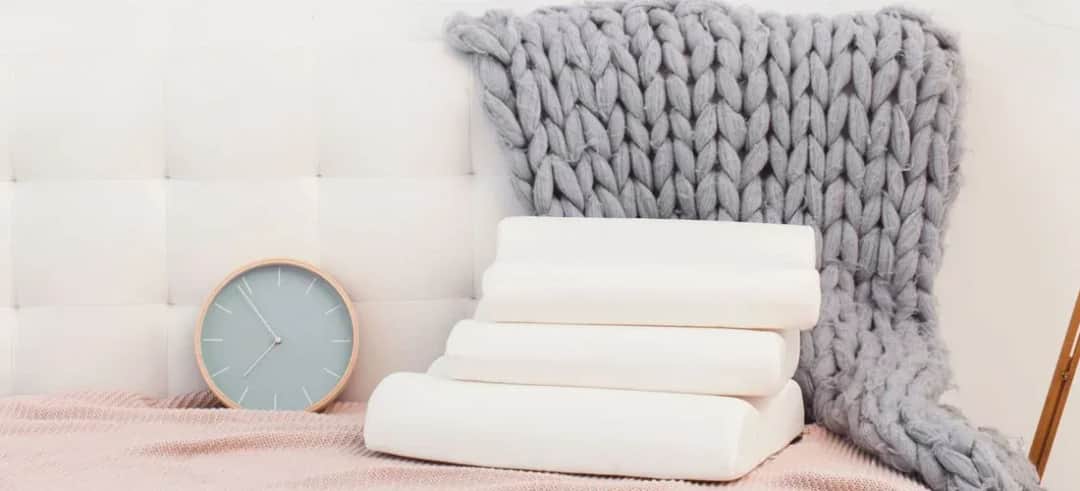 Jaka poduszka ortopedyczna pomoże w bólu szyi i lepszym śnie